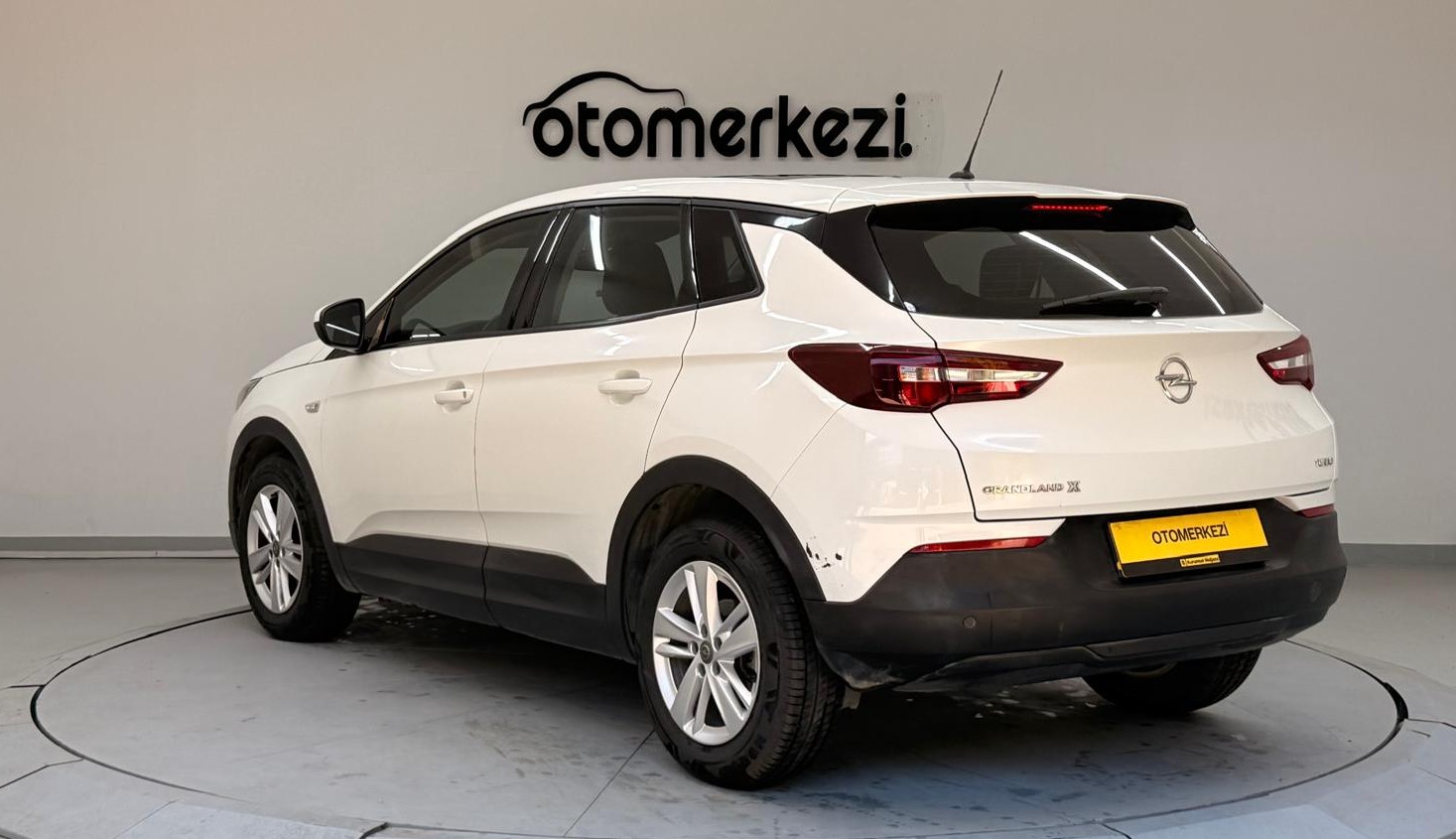 OPEL GRANDLAND 7